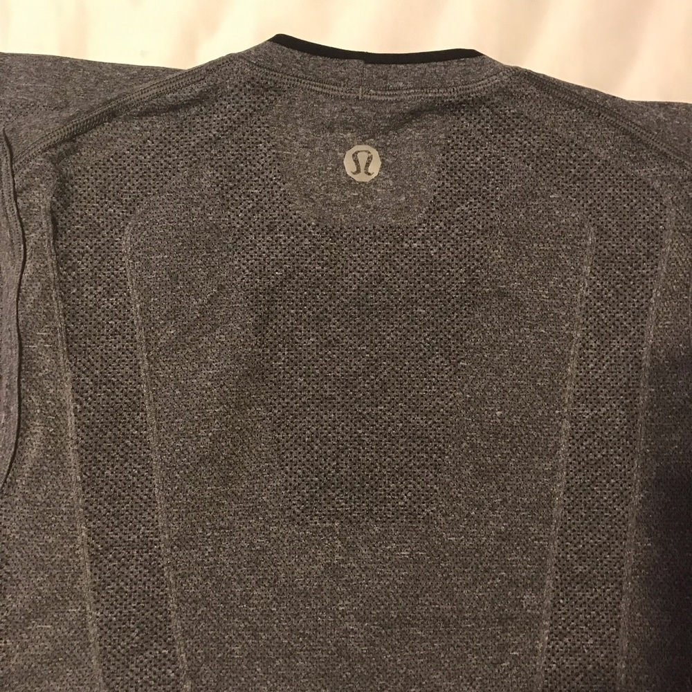 Lululemon no sleeve top